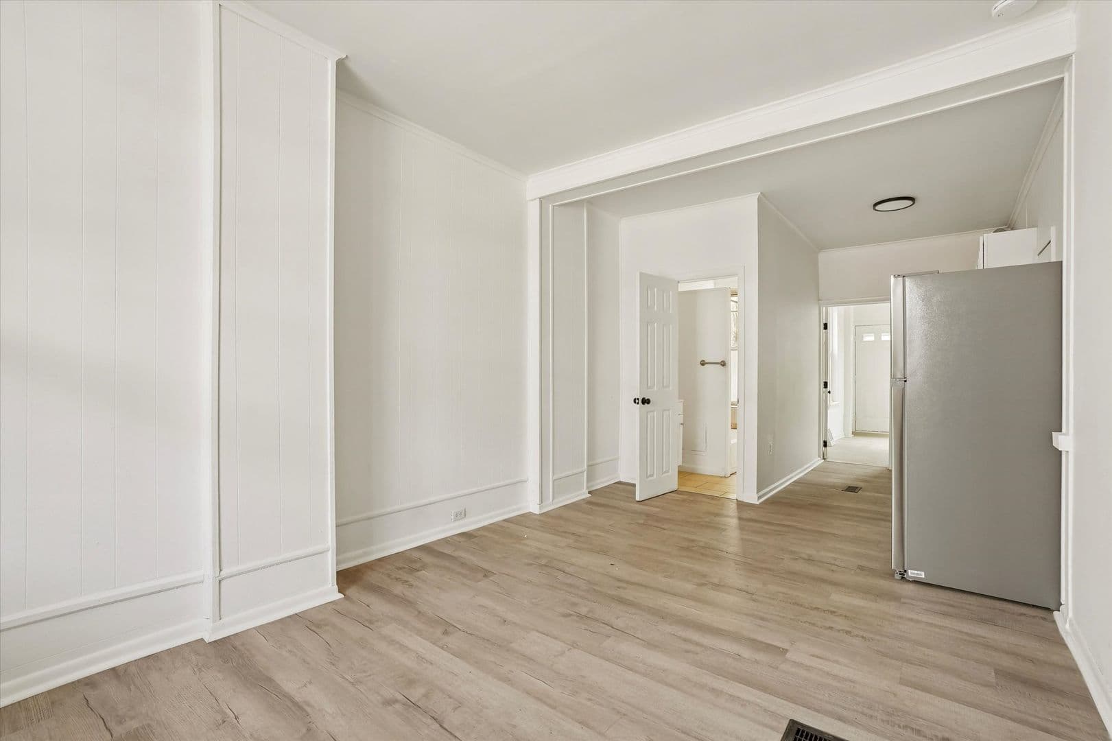 Philadelphia Apartment: 227 N Simpson St