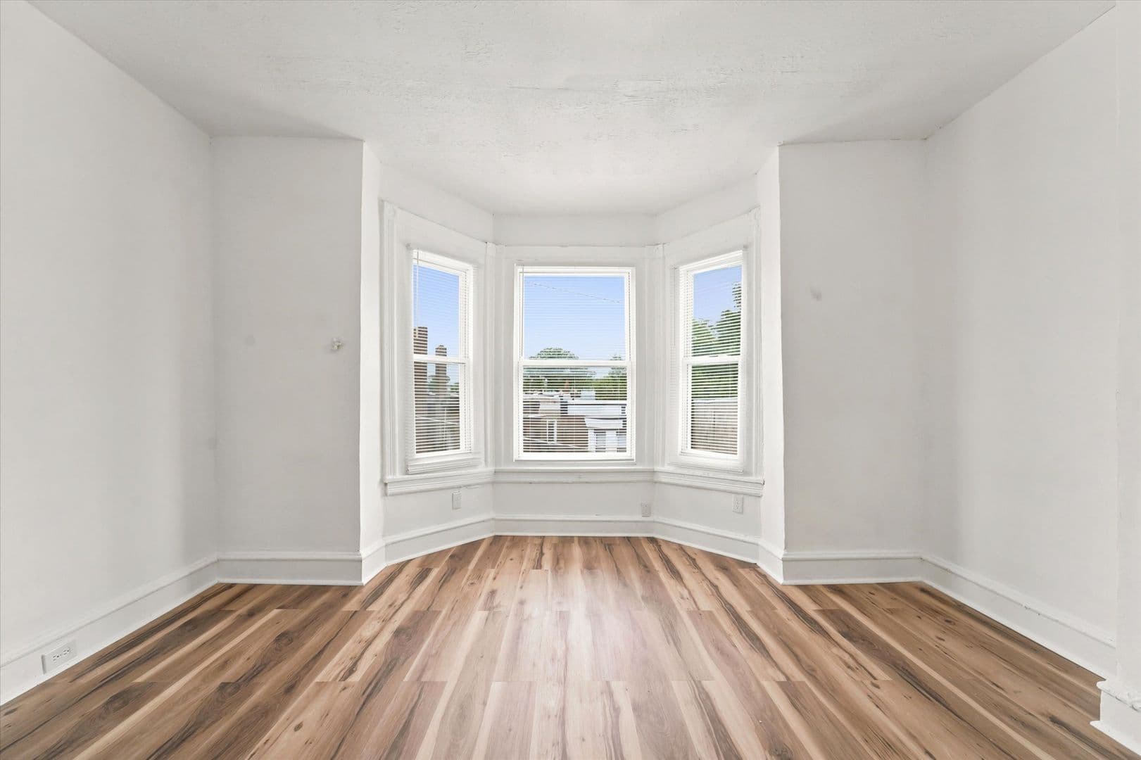 Philadelphia Apartment: 1213 N 60th St