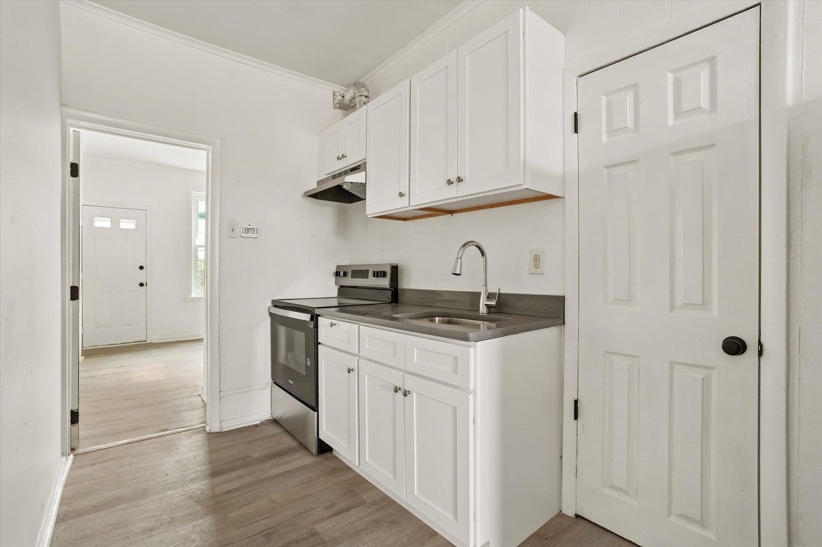 Philadelphia Apartment: 227 N Simpson St