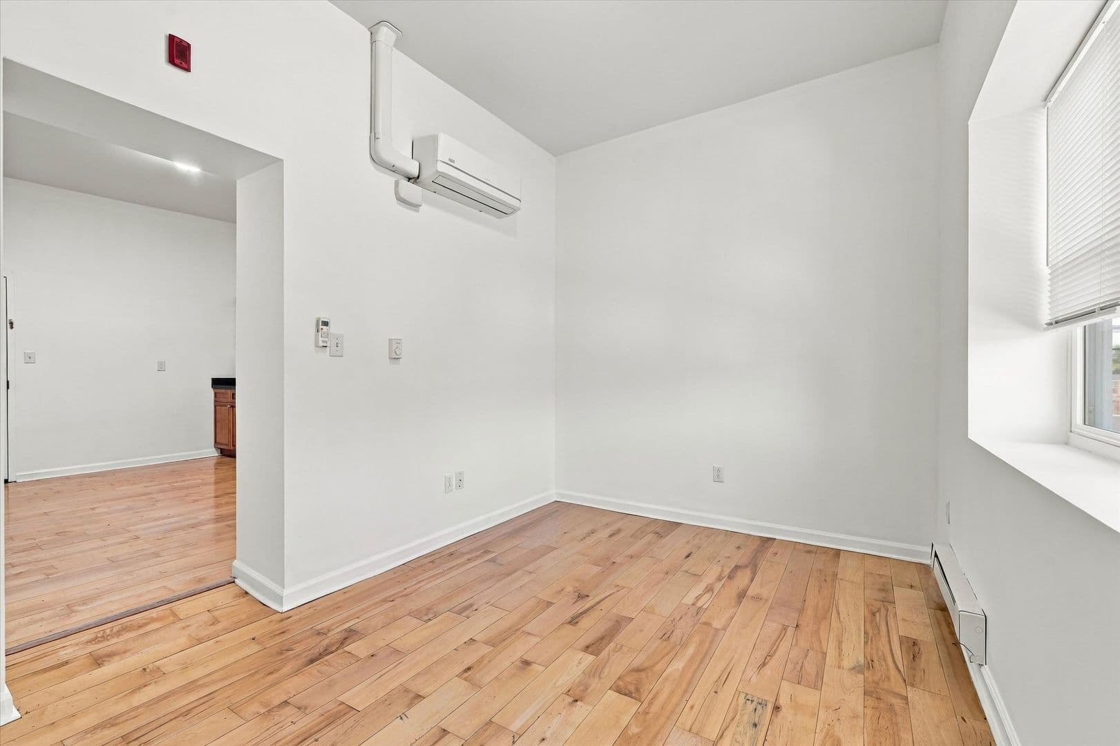 Philadelphia Apartment: 2114 Orthodox St