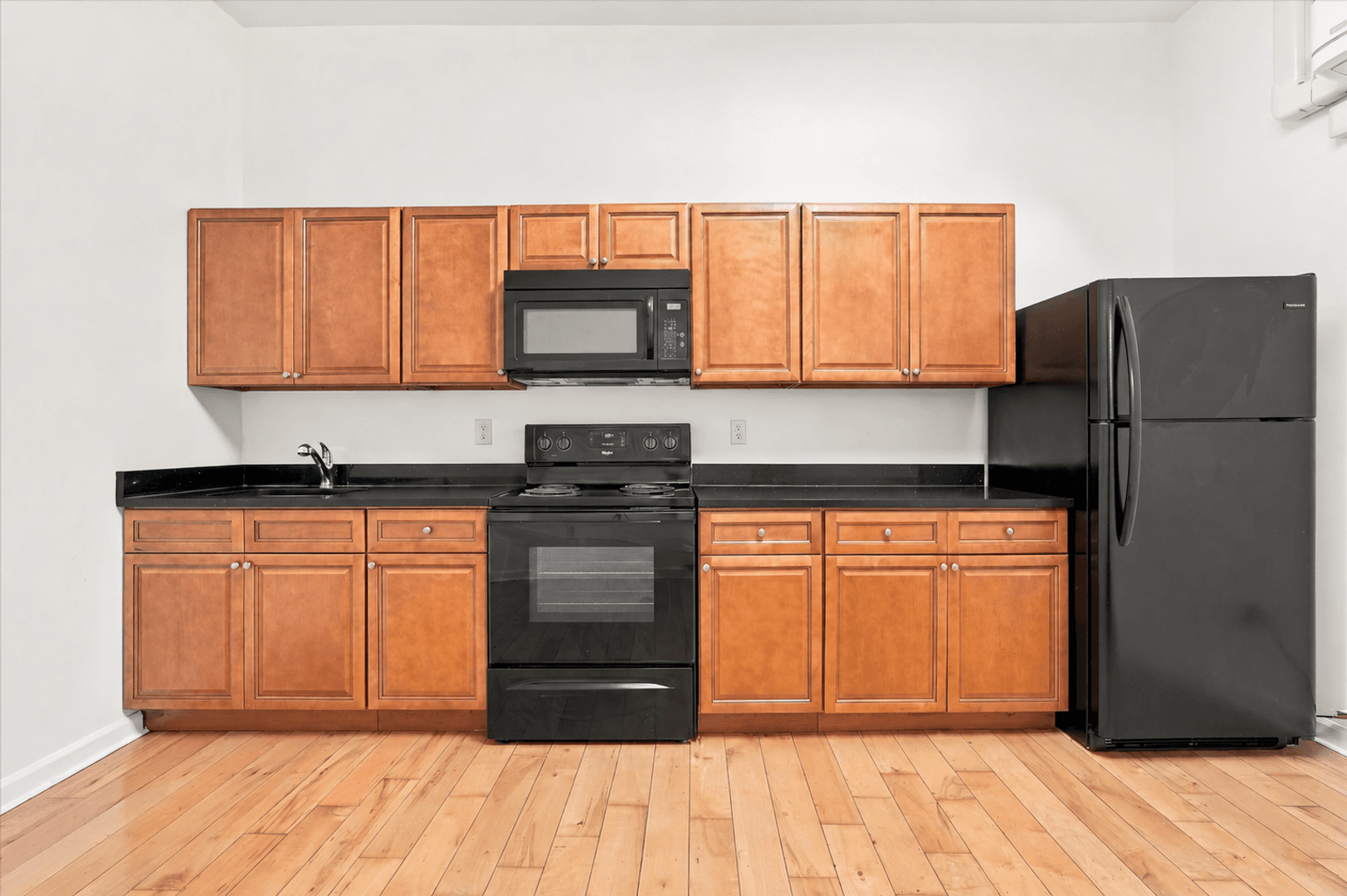 Philadelphia Apartment: 2114 Orthodox St