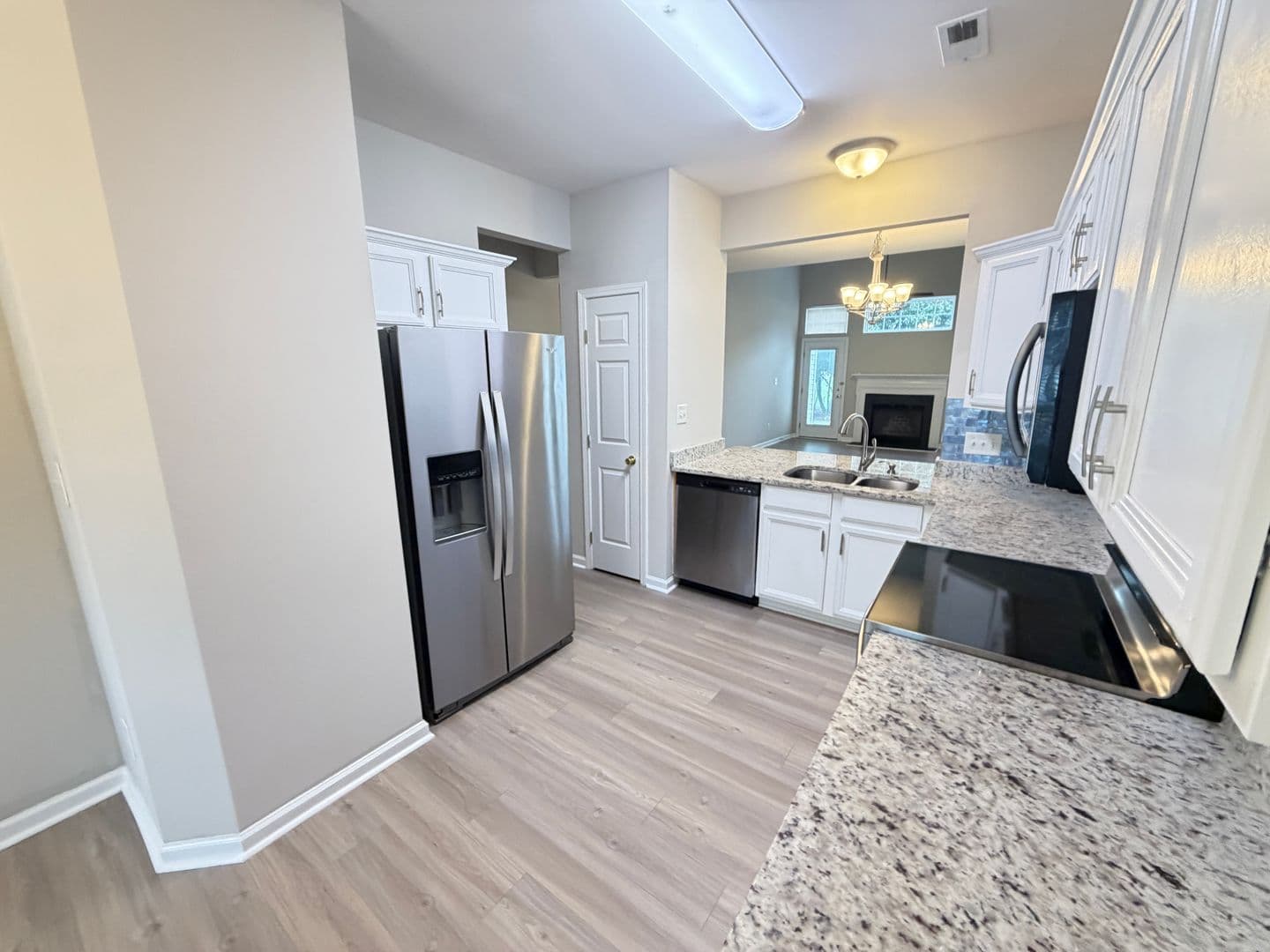 Harrisburg House: 4221 Carl Parmer Dr