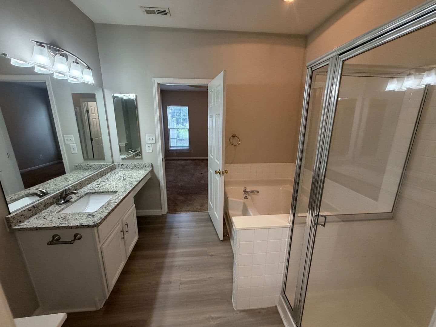 Harrisburg House: 4221 Carl Parmer Dr