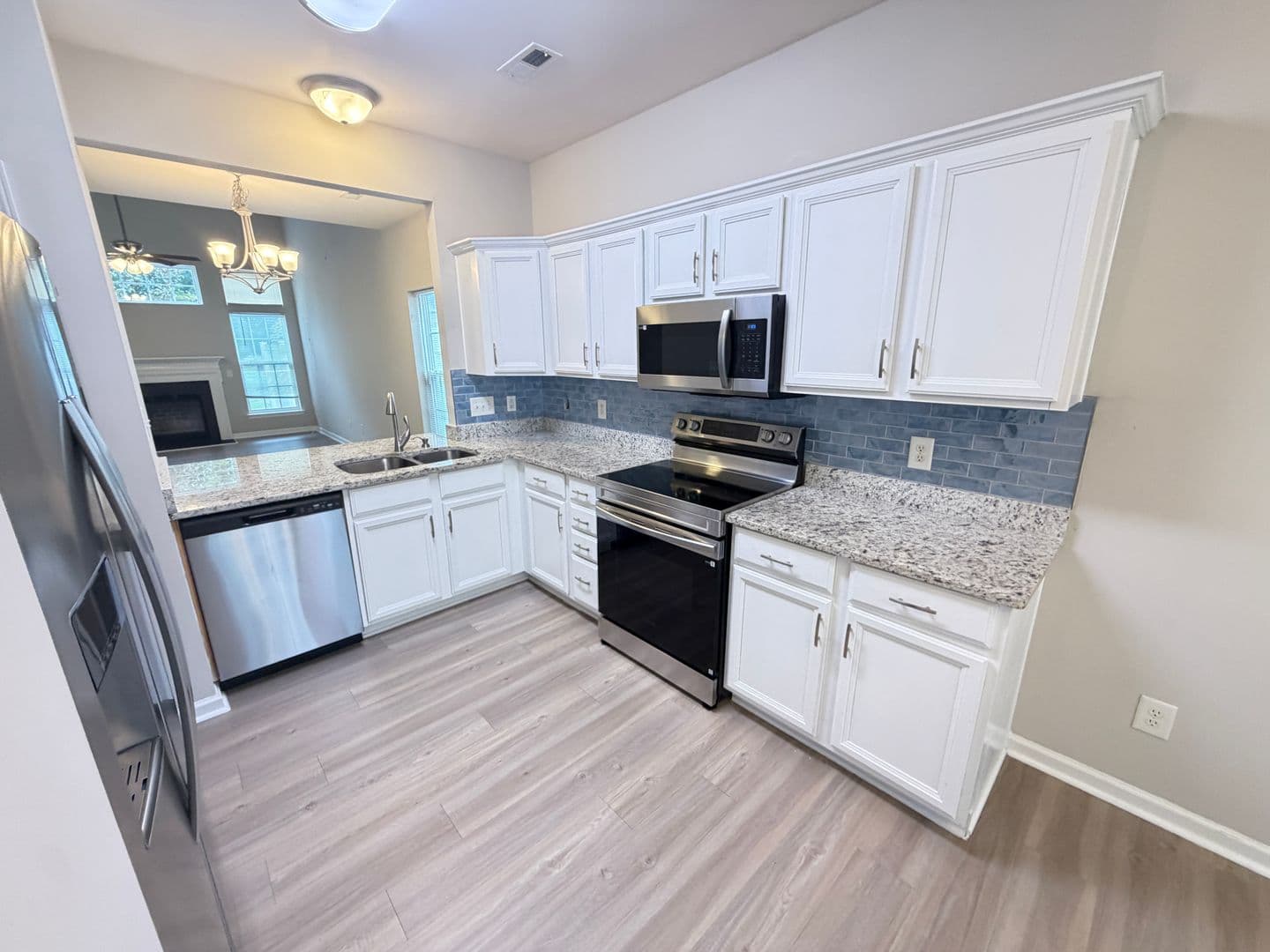 Harrisburg House: 4221 Carl Parmer Dr