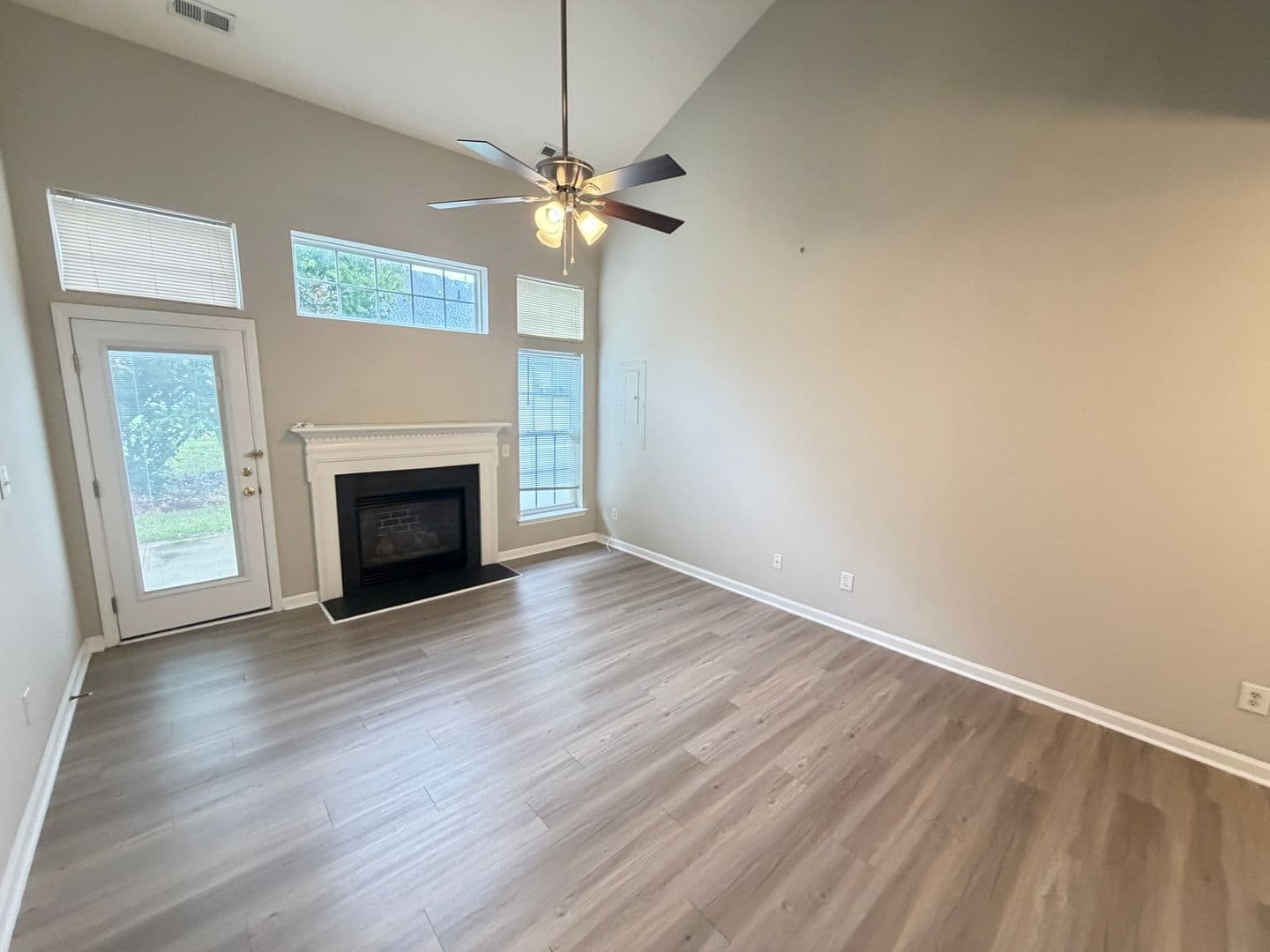 Harrisburg House: 4221 Carl Parmer Dr
