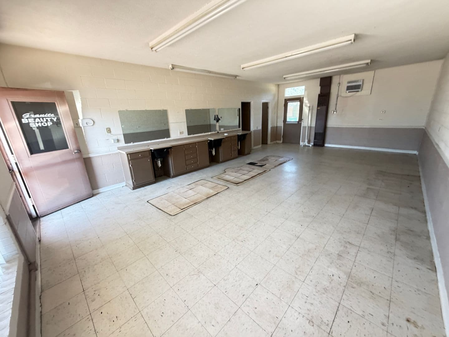 Granite Quarry House: 132 S. Salisbury Street