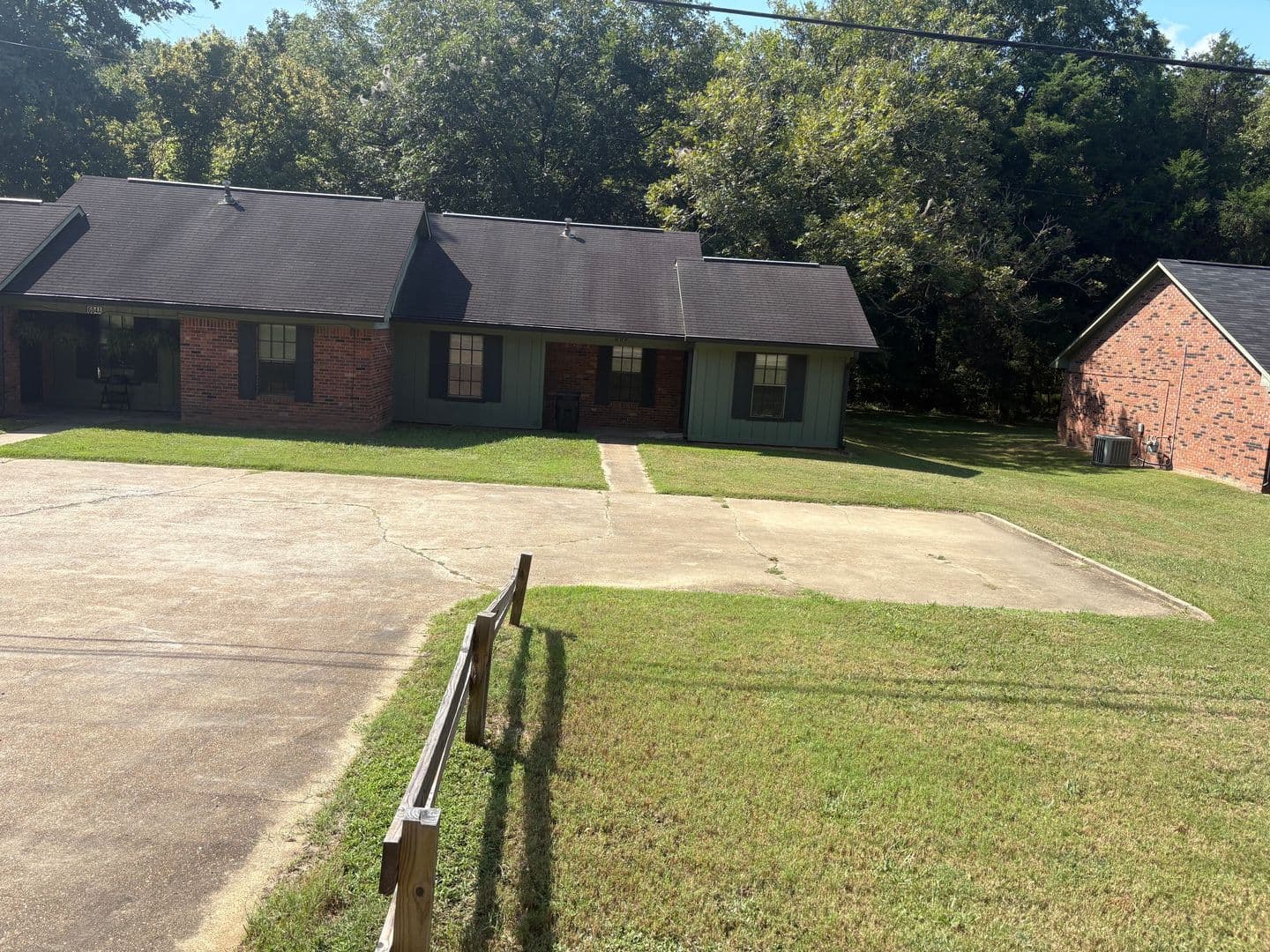 Starkville Apartment: Garrard Rd West