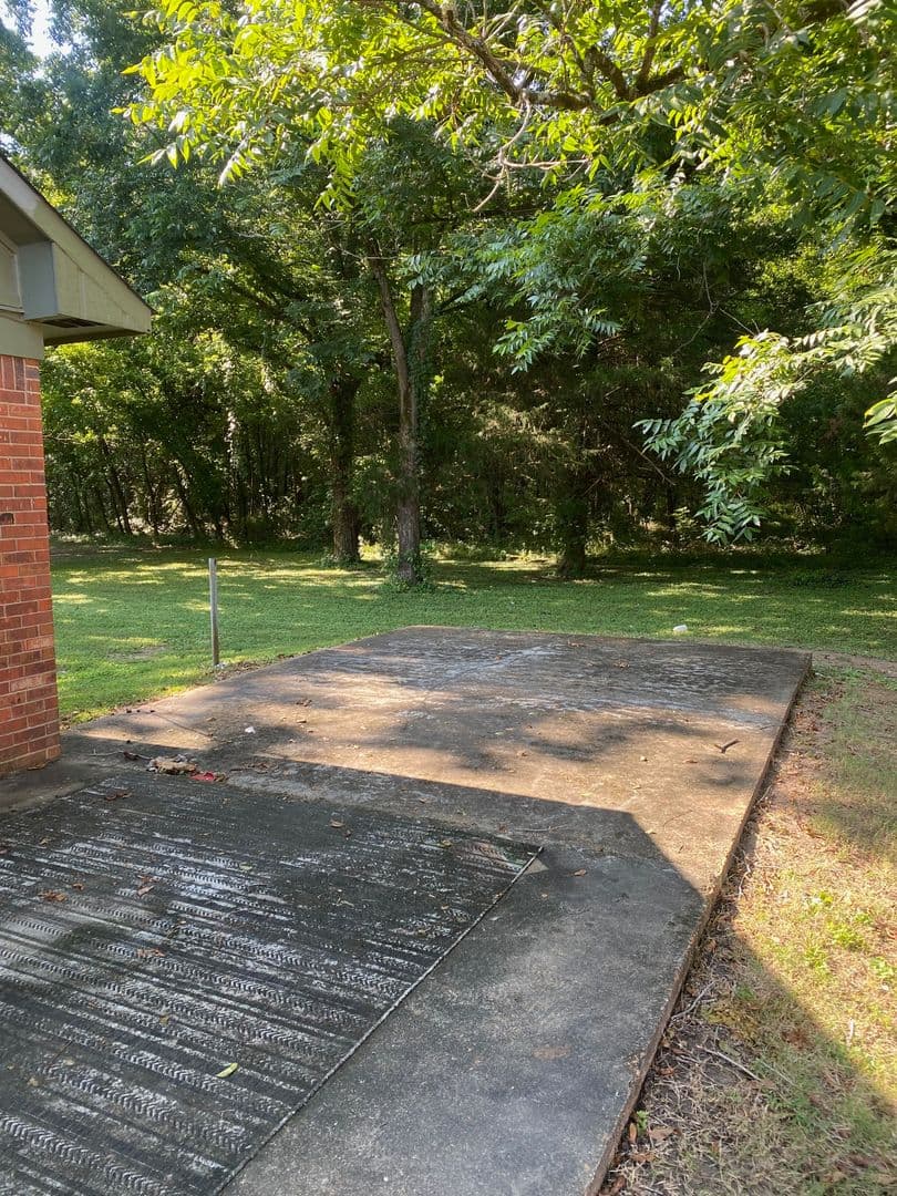 Starkville Apartment: Garrard Rd West