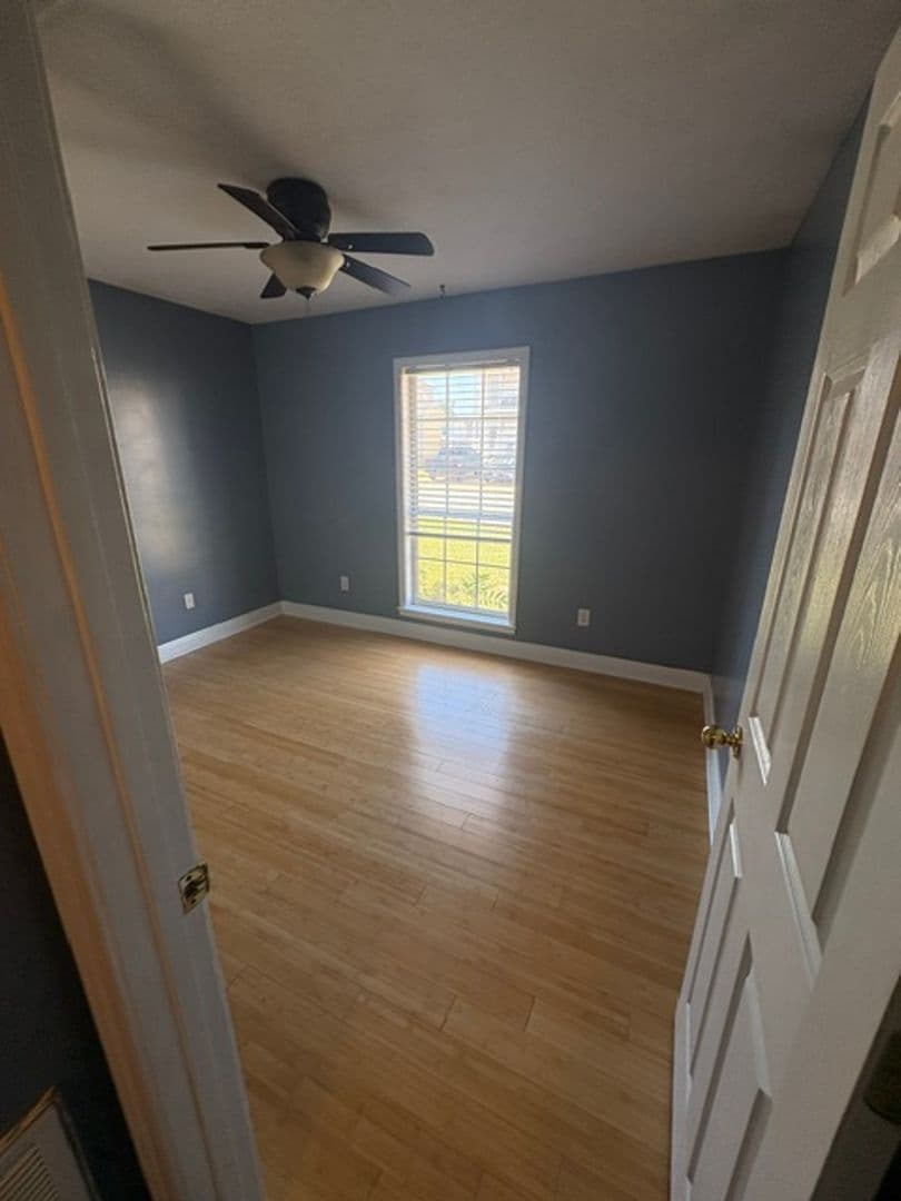 Starkville House: 211 John Wesley Dr