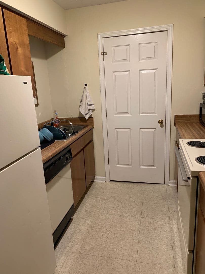 Starkville Apartment: 108 -112 Hartness St