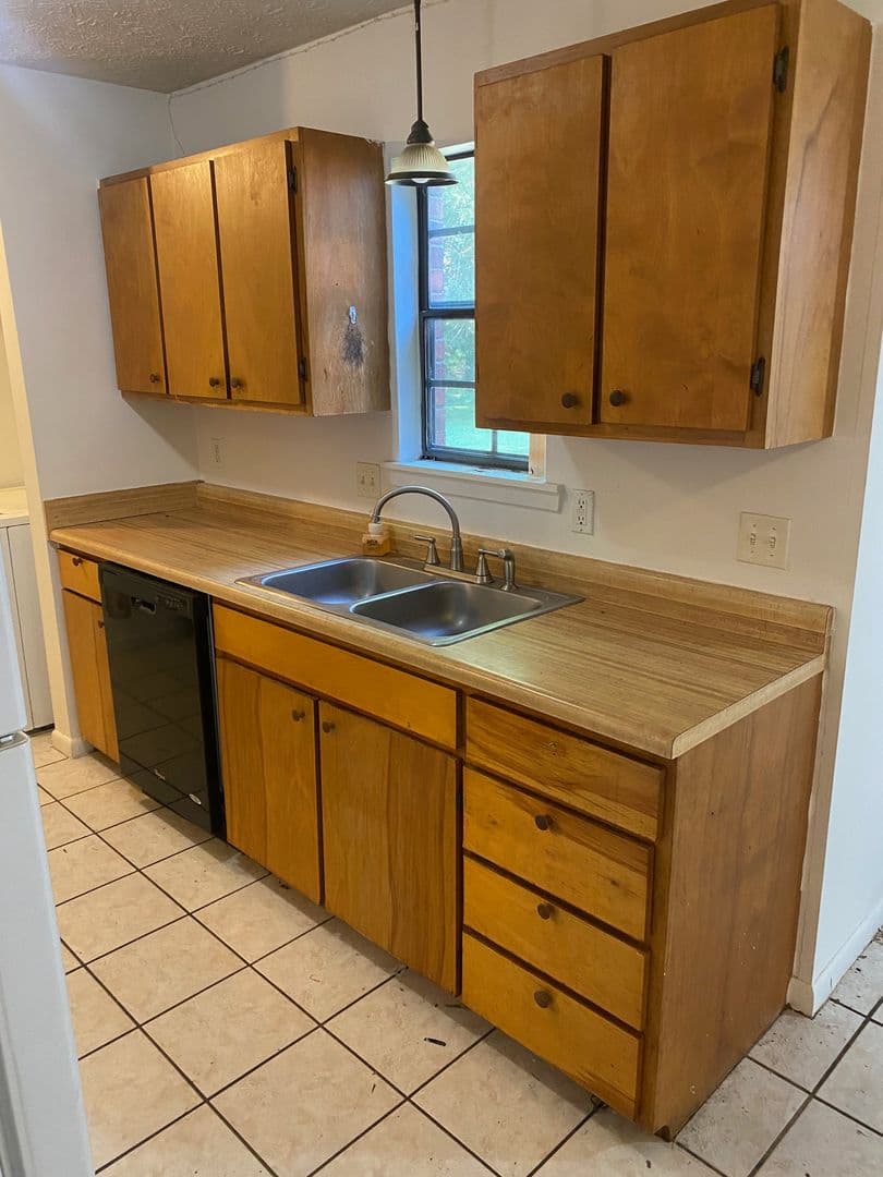 Starkville Apartment: Garrard Rd West