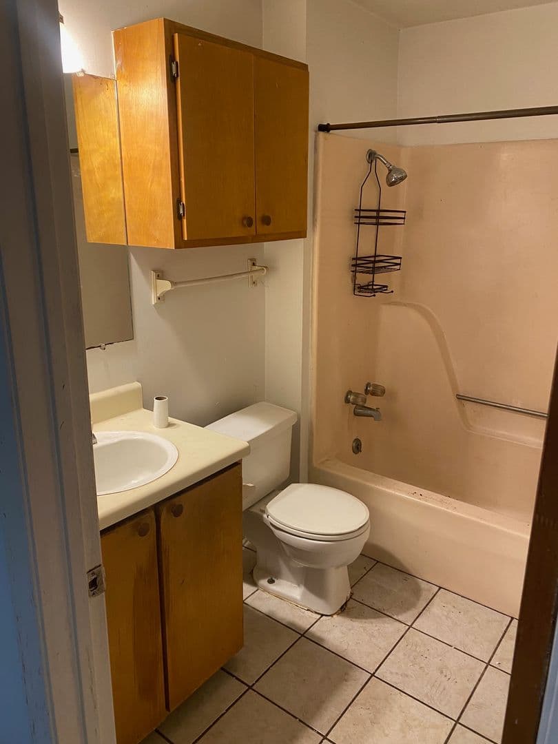 Starkville Apartment: Garrard Rd West