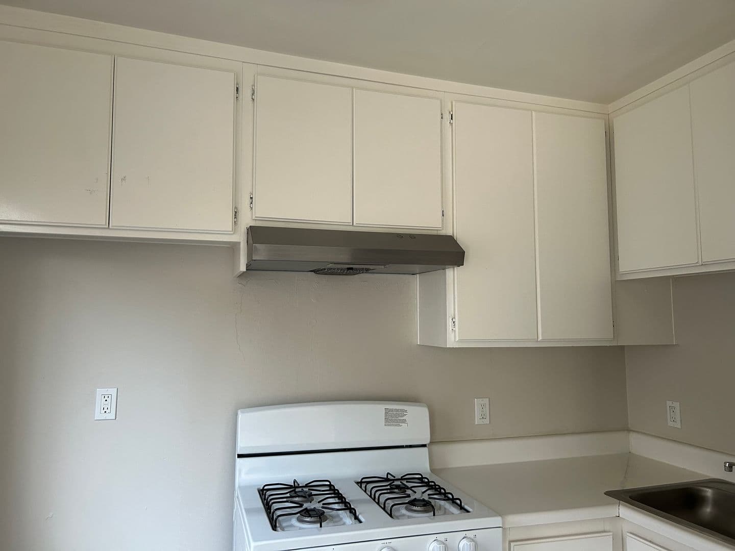 Los Angeles Apartment: 637-641 S McDonnell Ave.