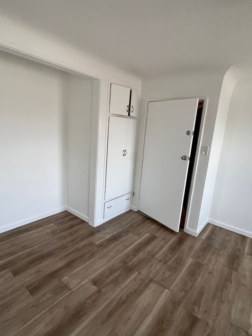 Maywood Apartment: 4740 E 56th St.