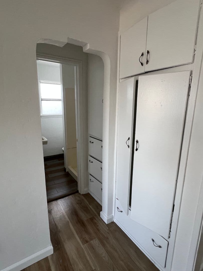 Maywood Apartment: 4740 E 56th St.
