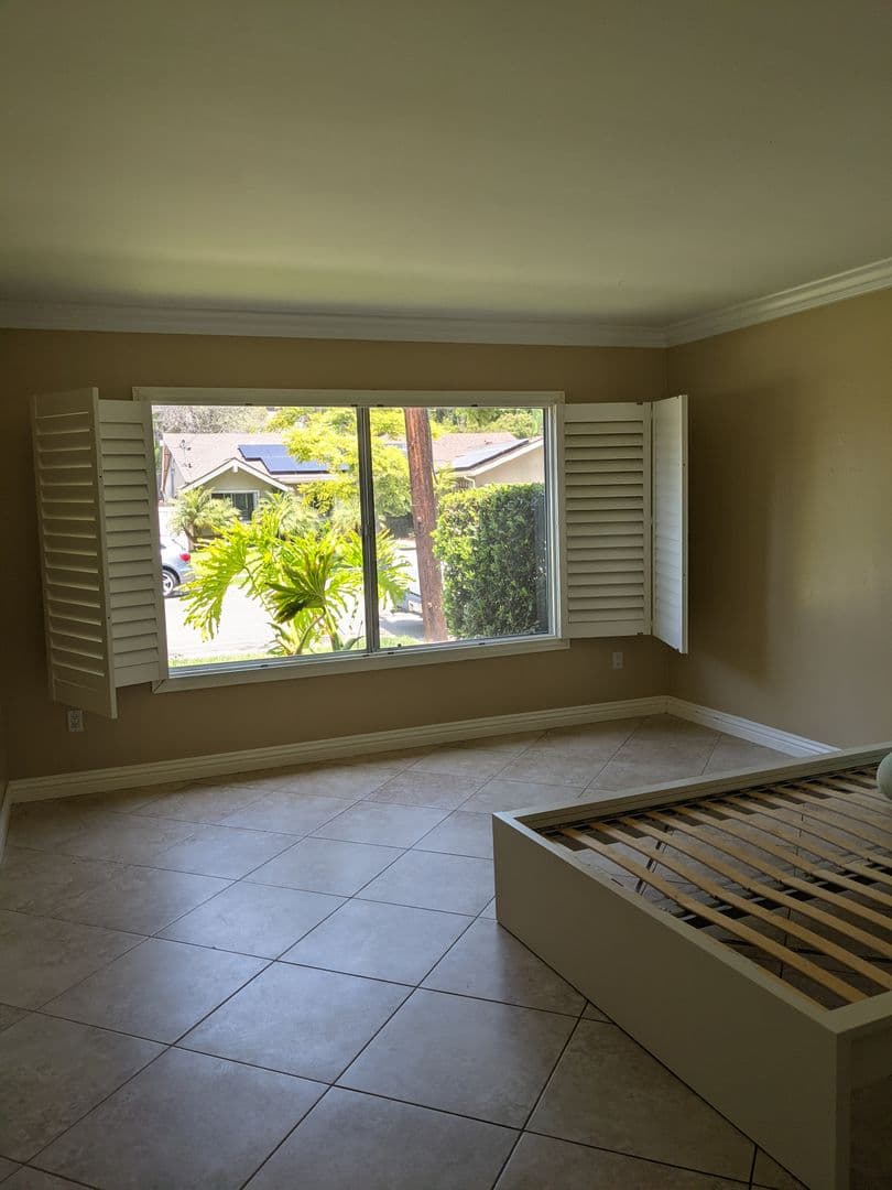 San Diego House: 4865 Campanile Drive