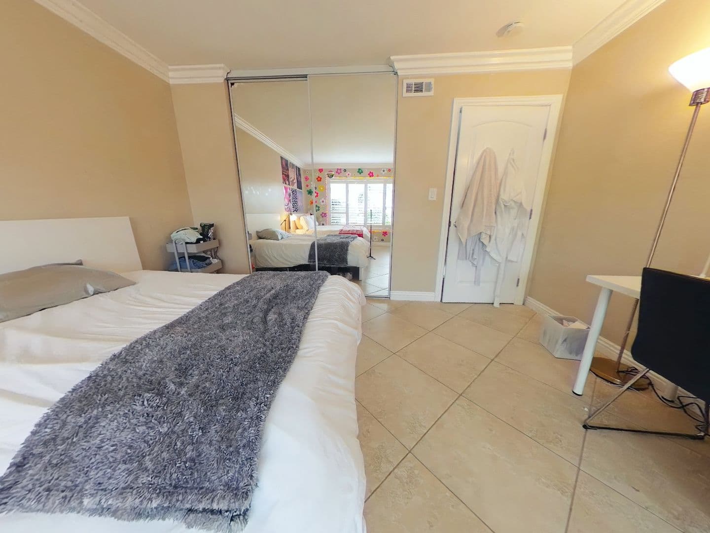 San Diego House: 4865 Campanile Drive