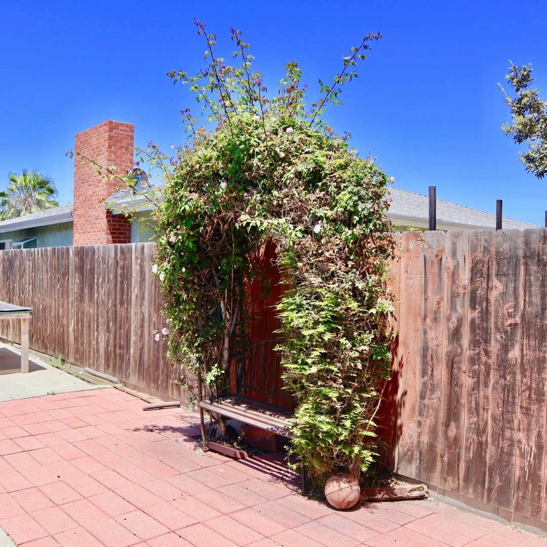 San Diego House: 5633 Mary Lane Drive
