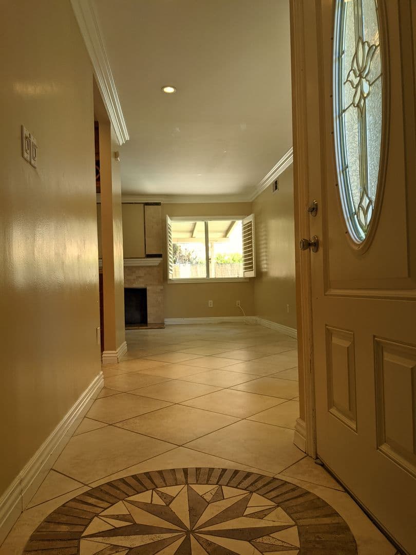 San Diego House: 4865 Campanile Drive