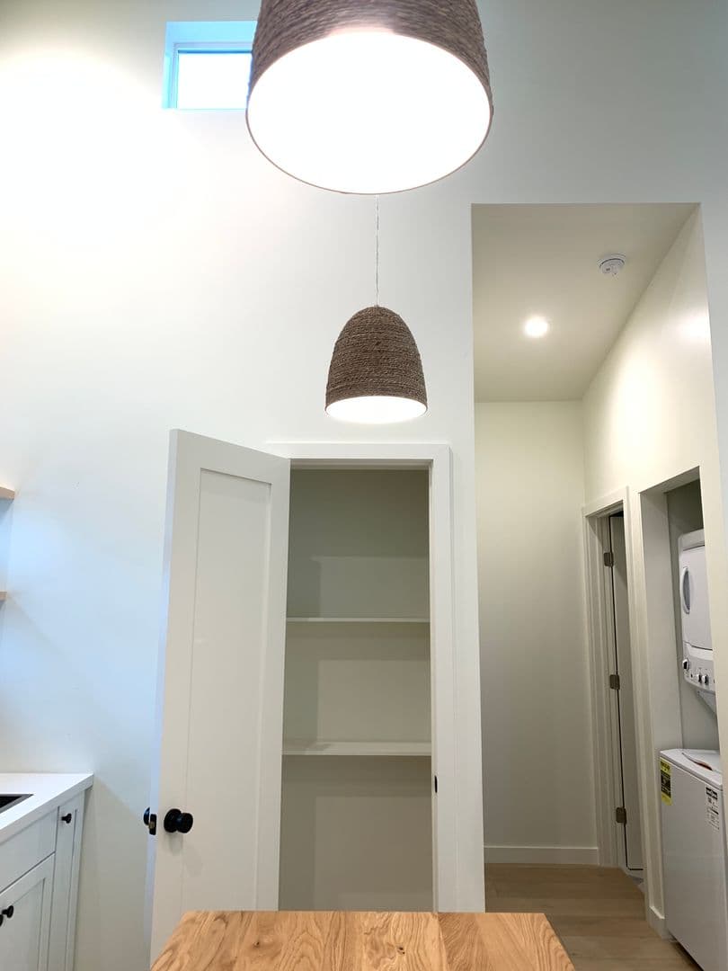 Santa Barbara Apartment: 528 West Los Olivos Street