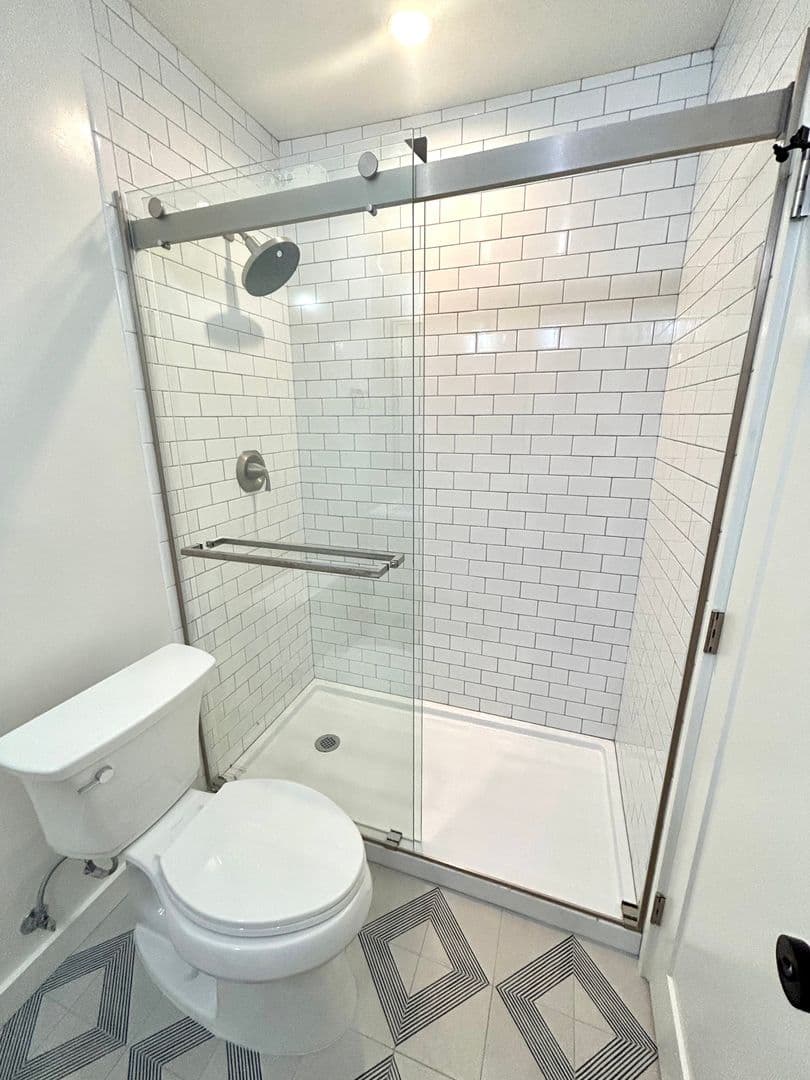 Santa Barbara Apartment: 203 Ladera Street