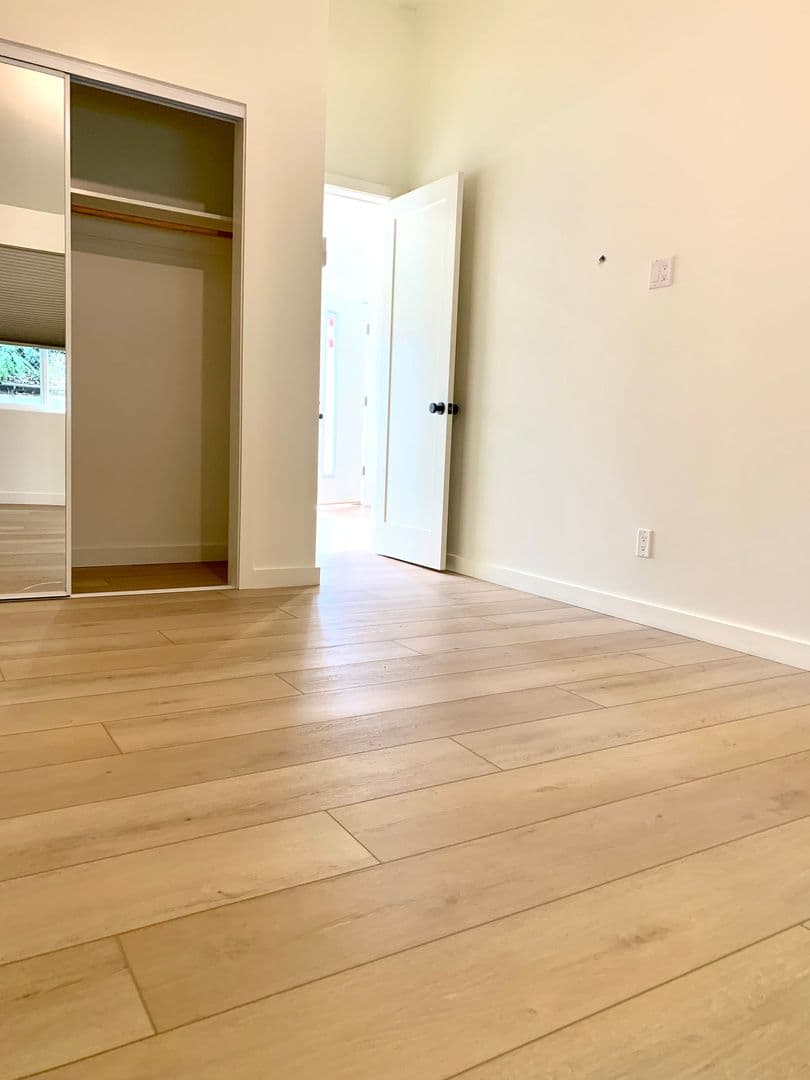Santa Barbara Apartment: 528 West Los Olivos Street