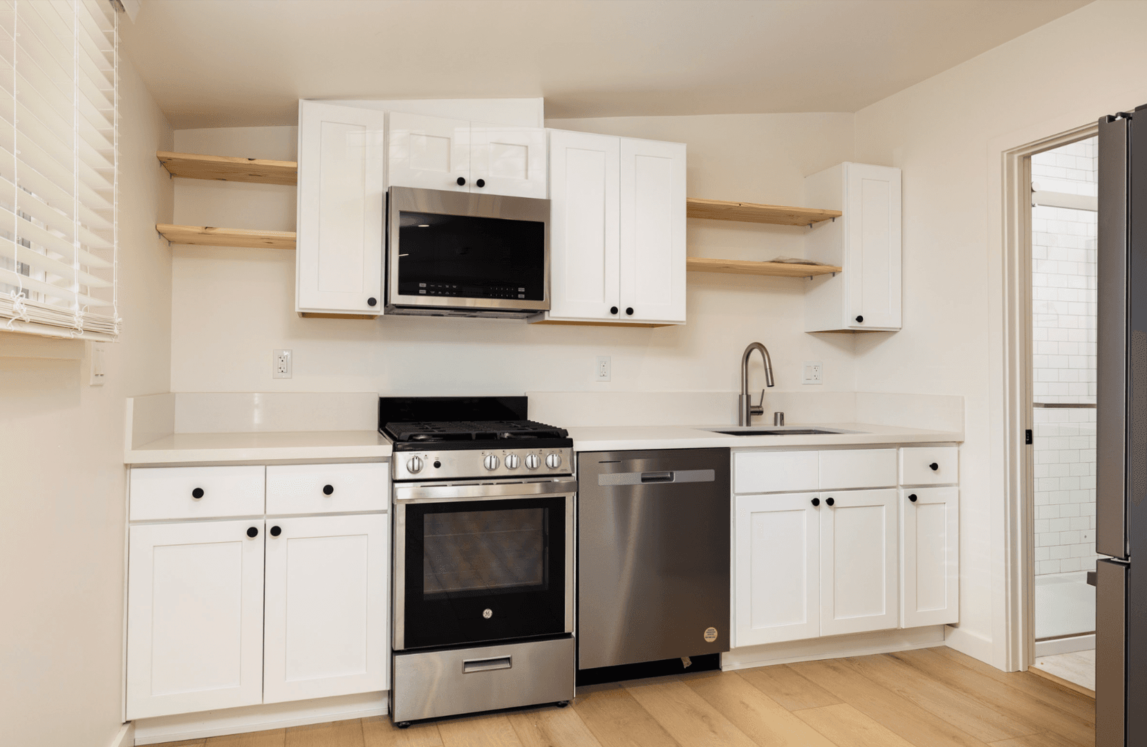 Santa Barbara Apartment: 510 Chapala St.