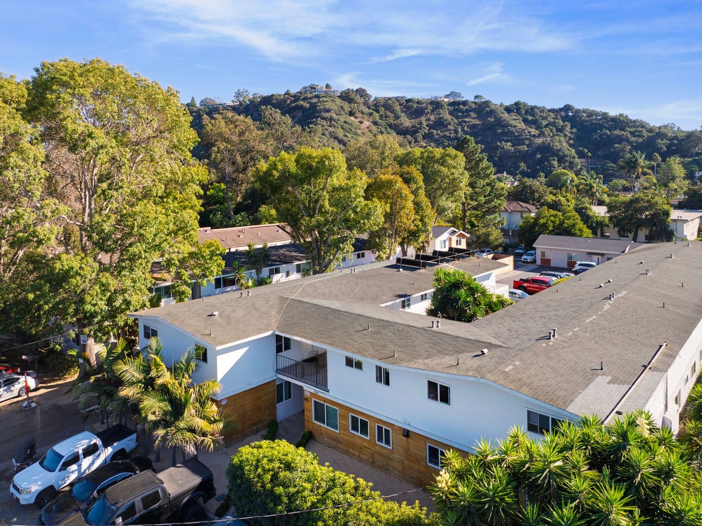 Santa Barbara Apartment: 1109-1119 San Pascual Street