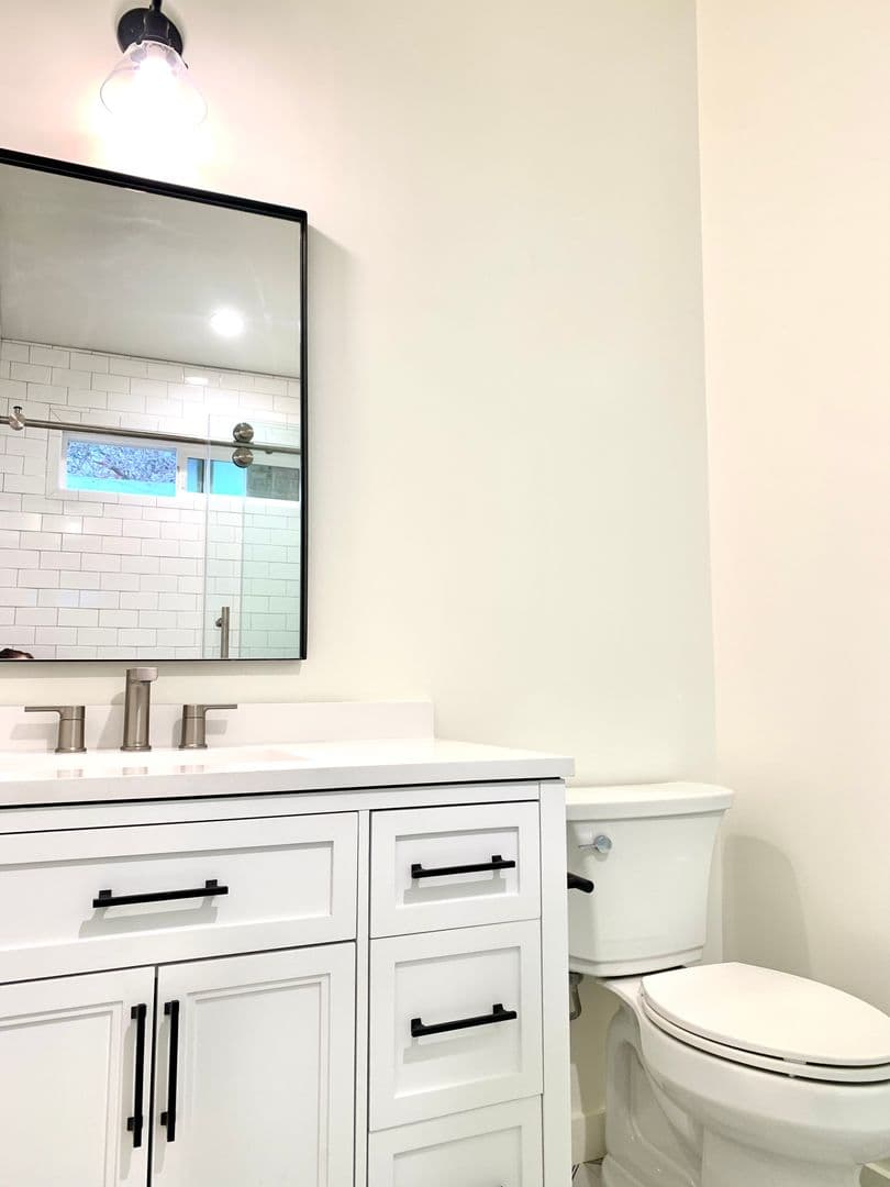 Santa Barbara Apartment: 528 West Los Olivos Street