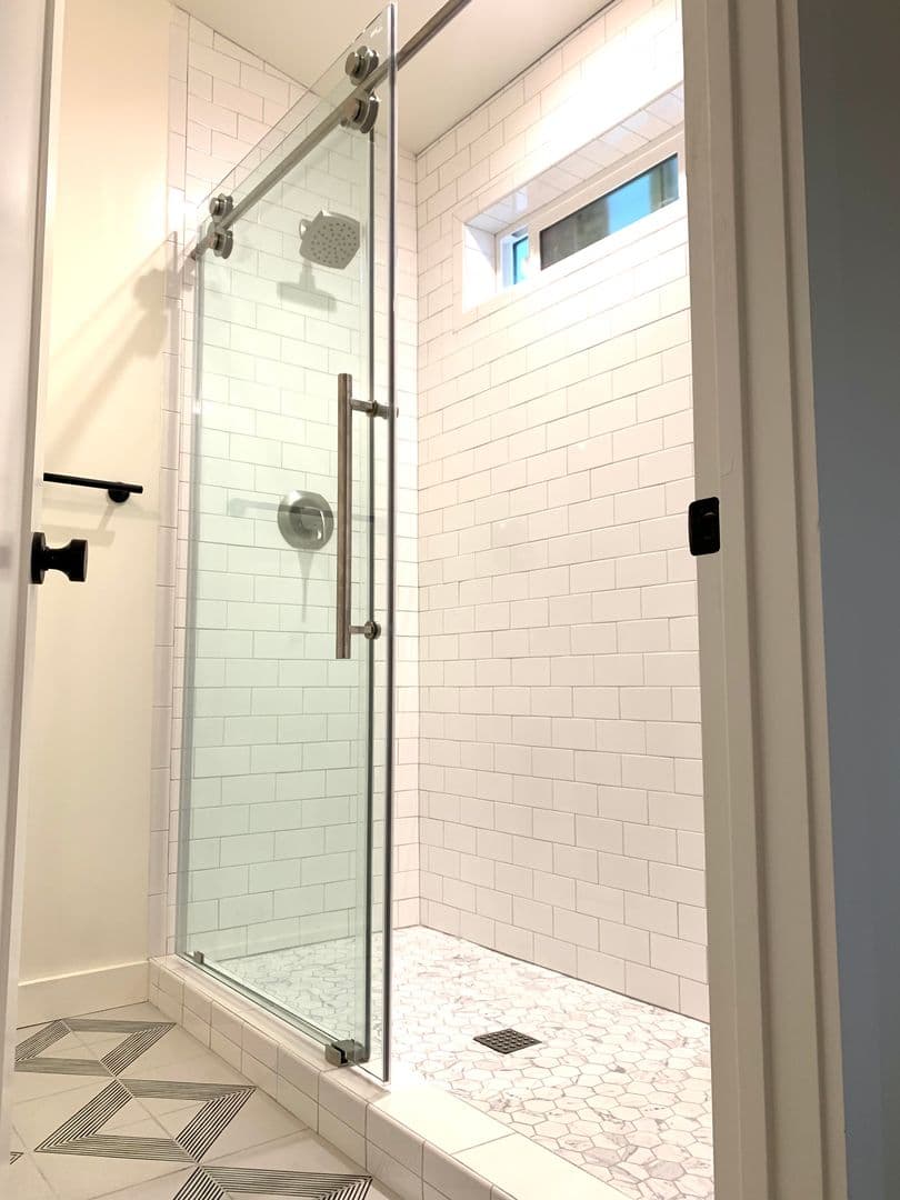 Santa Barbara Apartment: 528 West Los Olivos Street