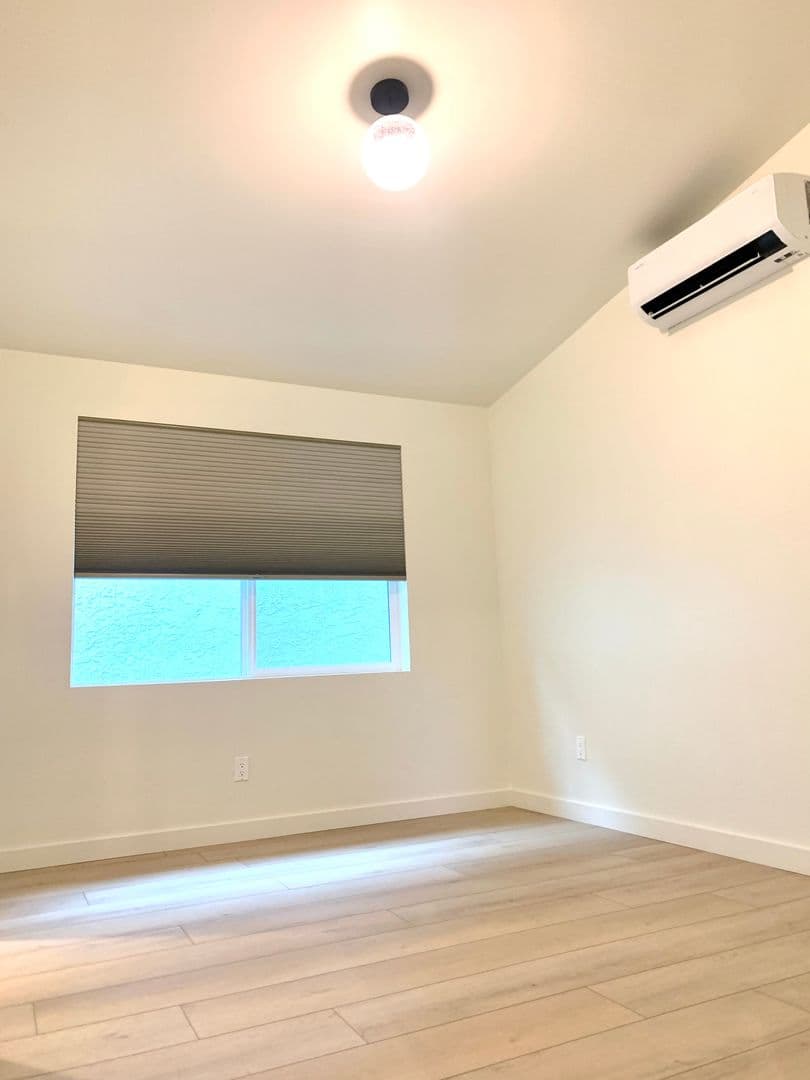 Santa Barbara Apartment: 528 West Los Olivos Street