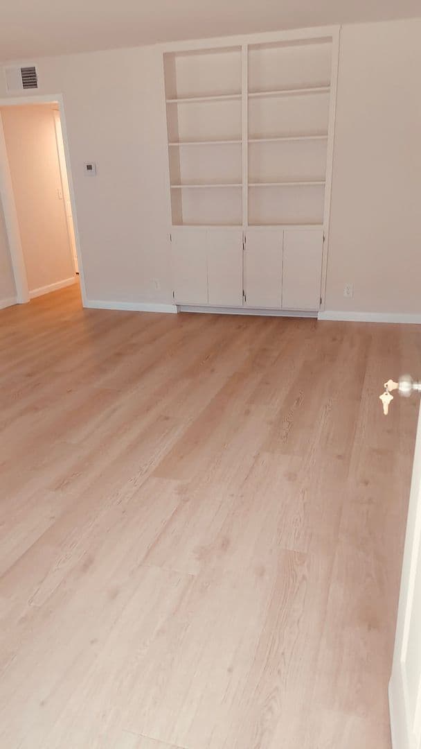 Huntington Beach Apartment: 6100 Edinger Ave