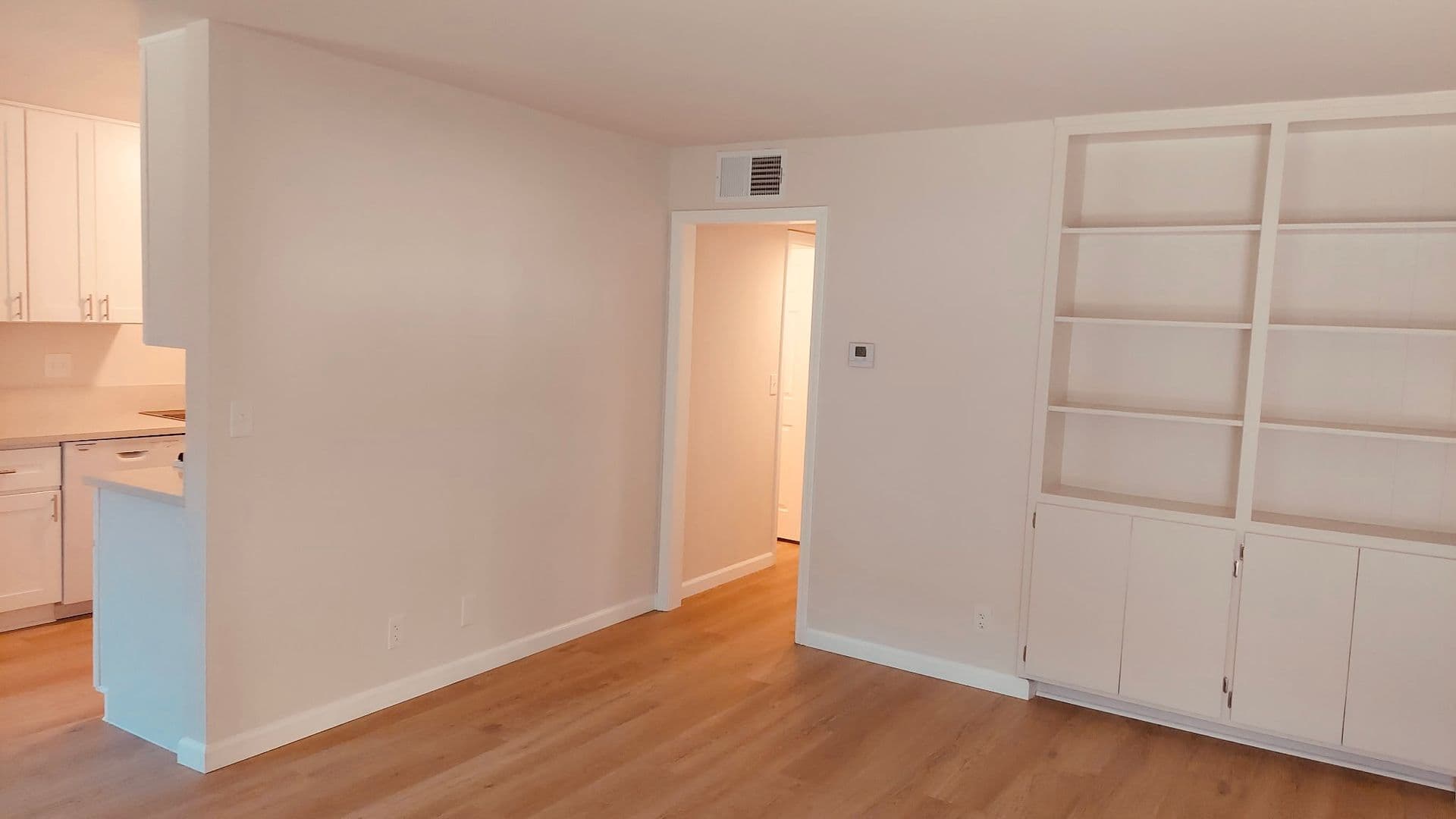 Huntington Beach Apartment: 6100 Edinger Ave
