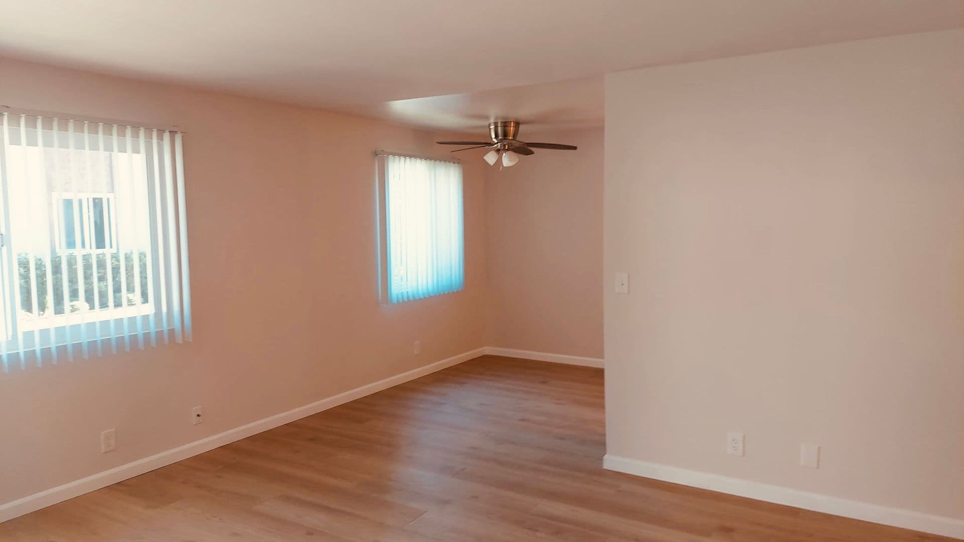 Huntington Beach Apartment: 6100 Edinger Ave