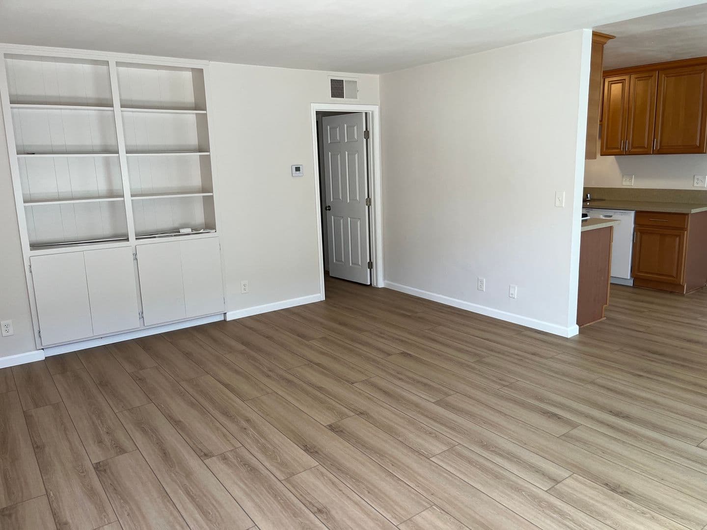Huntington Beach Apartment: 6100 Edinger Ave