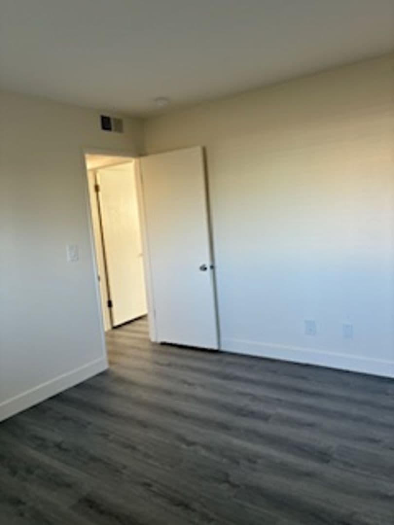 LONG BEACH Apartment: 2204 E. 4TH STREET