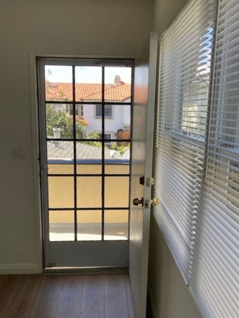 LONG BEACH Apartment: 70 ARGONNE AVENUE