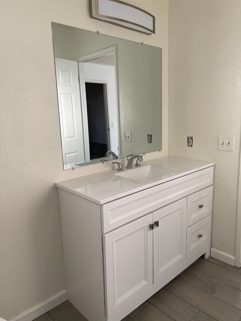 BELLFLOWER Apartment: 9044 - 46 WALNUT STREET