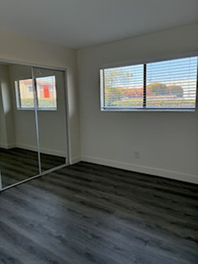 LONG BEACH Apartment: 2204 E. 4TH STREET