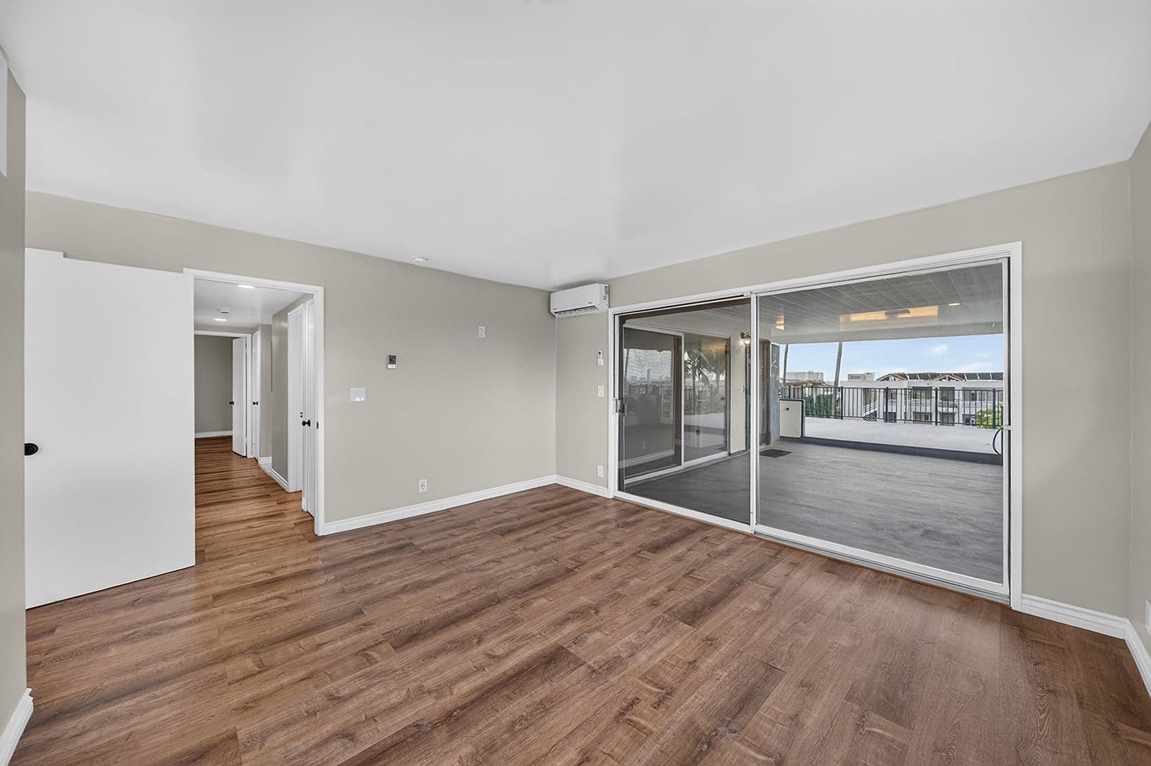 SIGNAL HILL Apartment: 2699 E. 20TH STREET