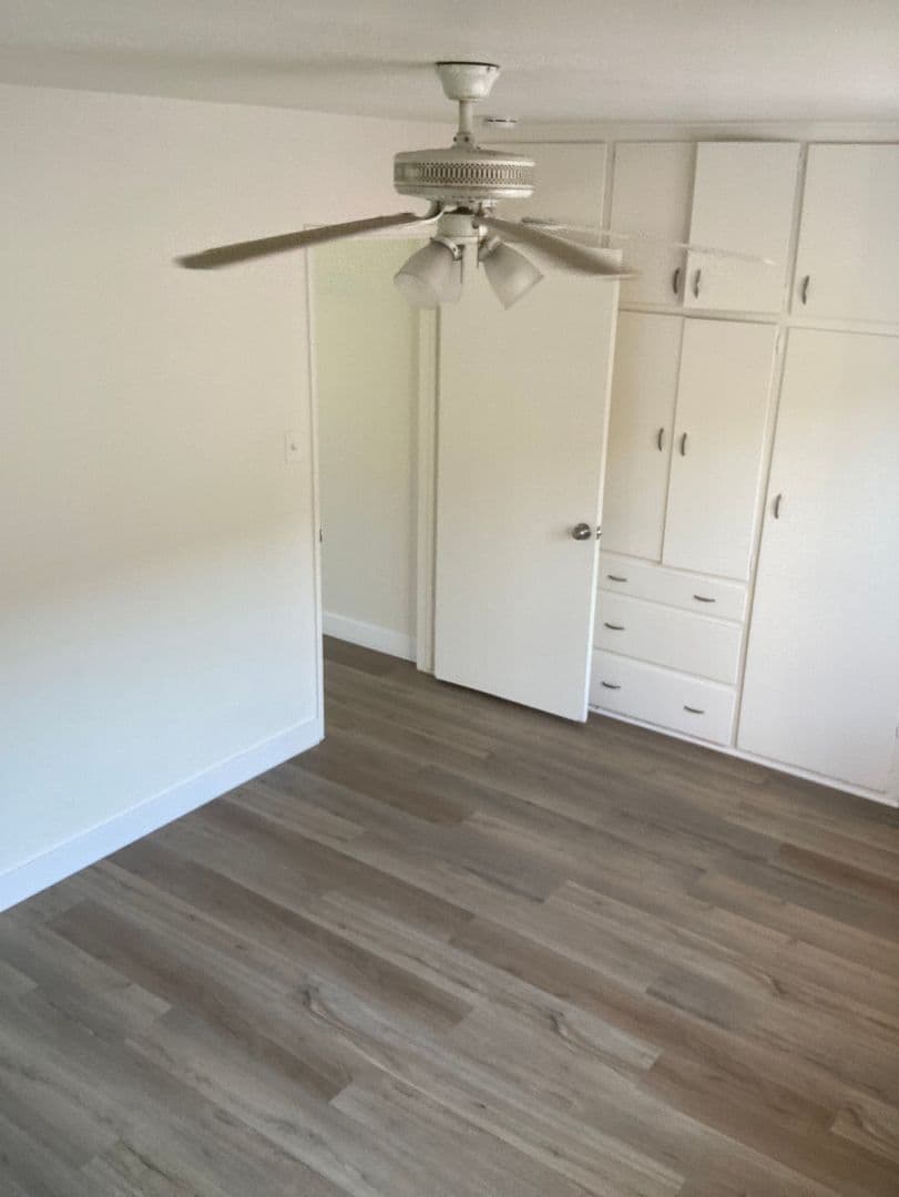 LONG BEACH Apartment: 1009 LOMA AVE
