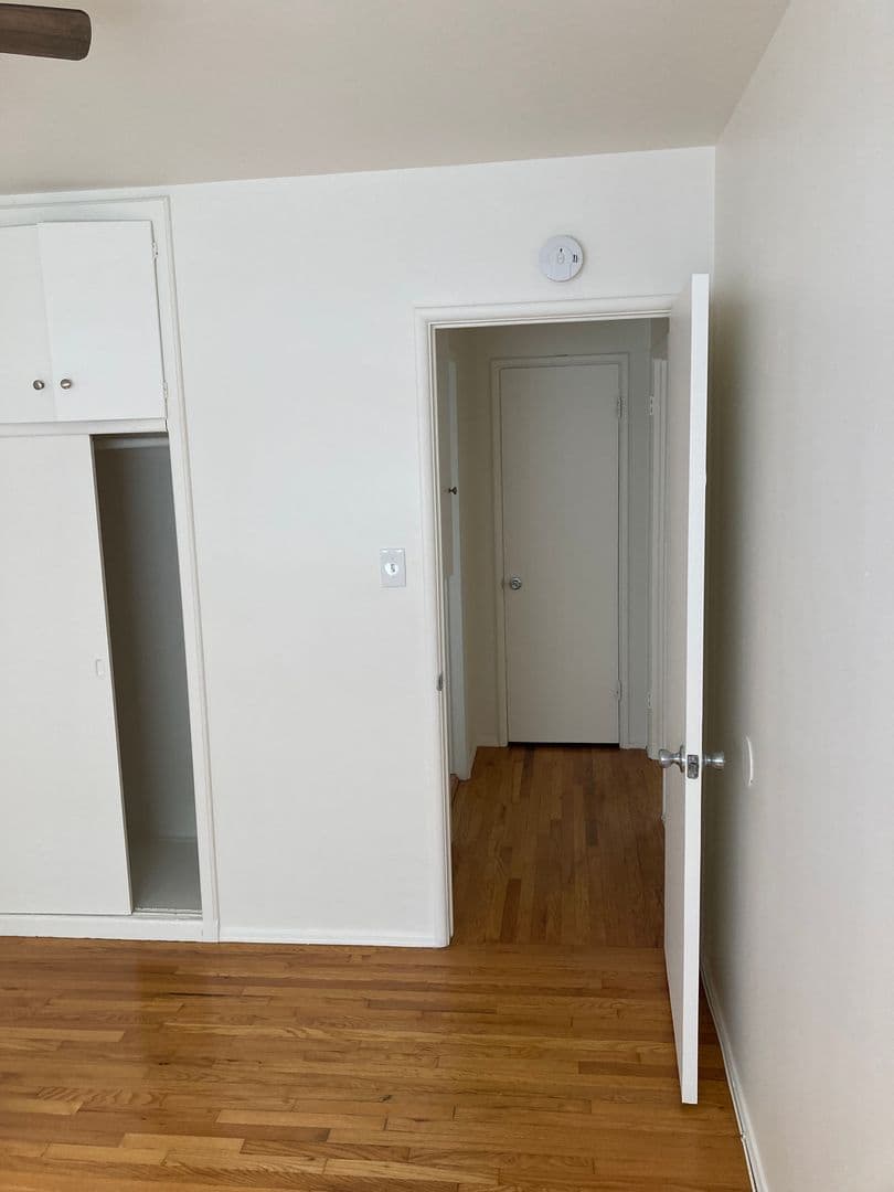 LONG BEACH Apartment: 1410 & 1418 E 3RD ST.