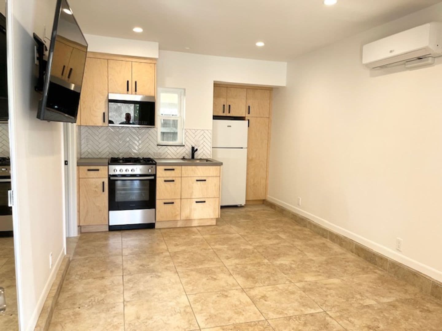 LONG BEACH Apartment: 1136-1138 TERMINO AVE