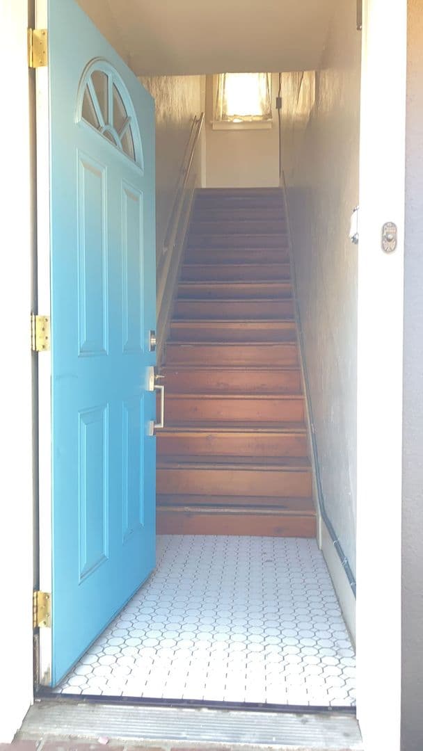 LONG BEACH Apartment: 724-730 E. 6TH STREET