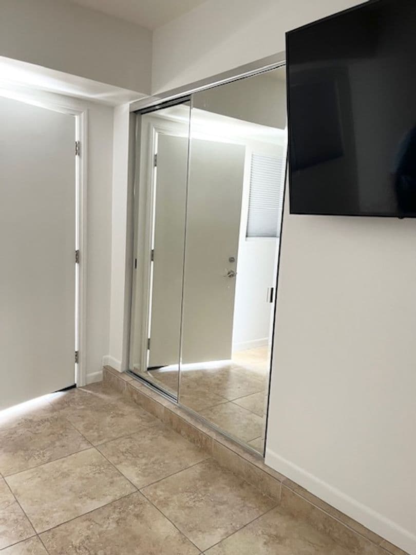 LONG BEACH Apartment: 1136-1138 TERMINO AVE