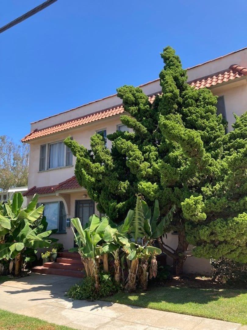 LONG BEACH Apartment: 772-778 LOMA AVENUE