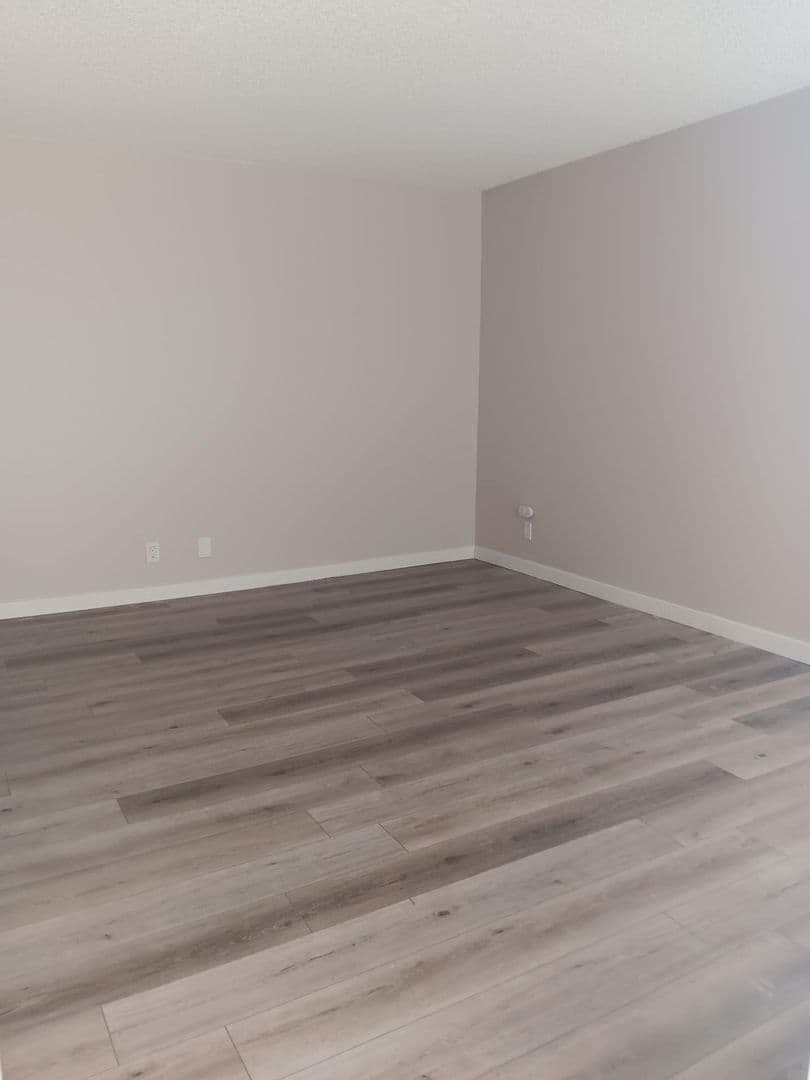 DOWNEY Apartment: 8547 IMPERIAL HIGHWAY