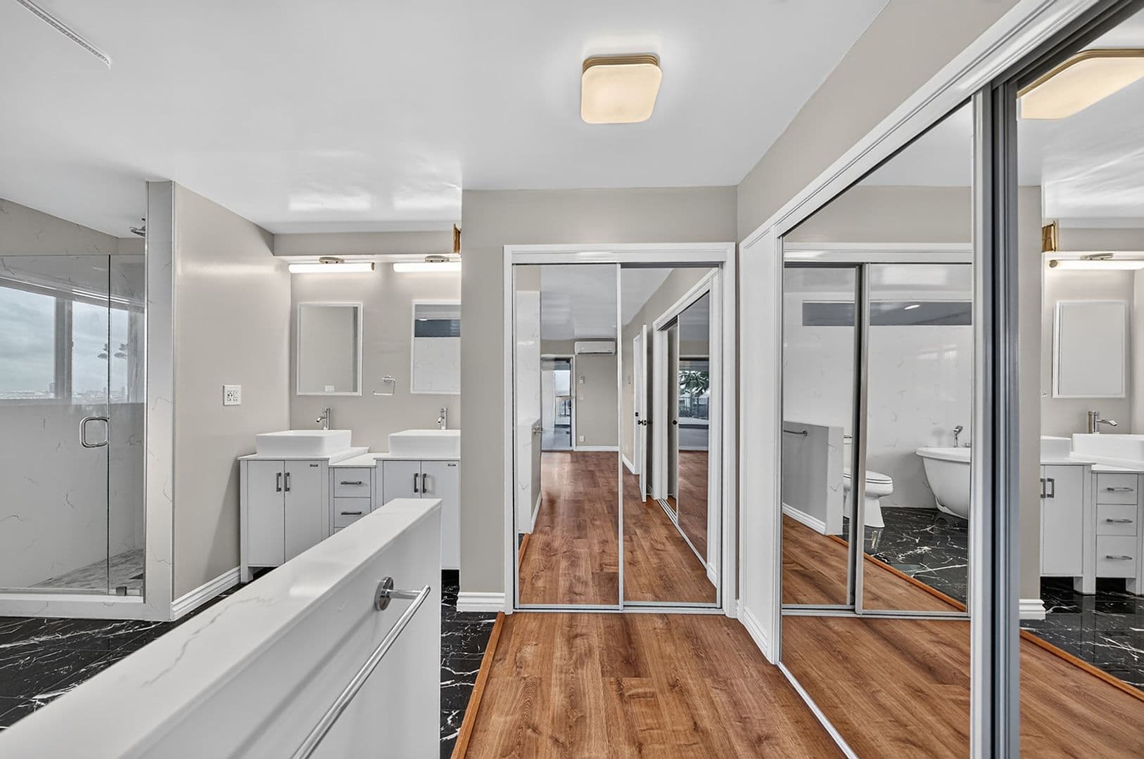 SIGNAL HILL Apartment: 2699 E. 20TH STREET