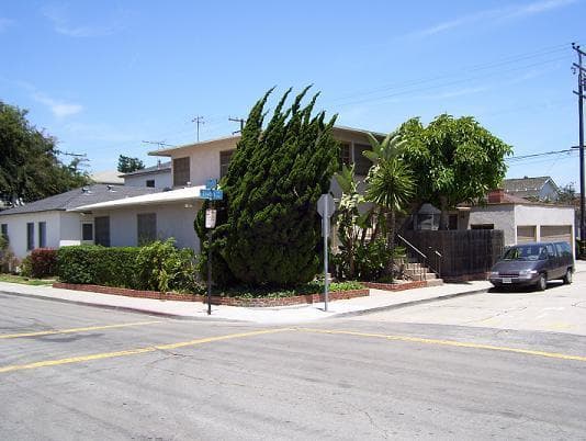 LONG BEACH Apartment: 5527 E. 2ND ST.