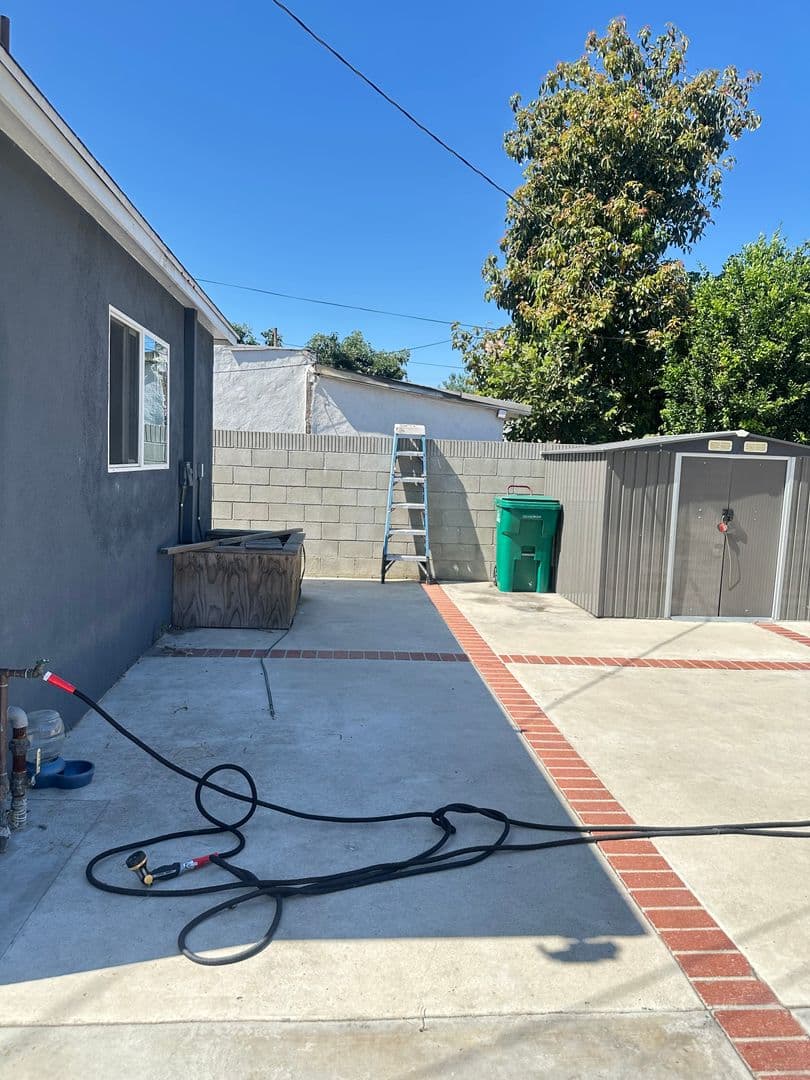 LONG BEACH House: 6529 WALNUT AVENUE